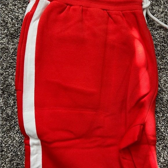 Marvel Repeat Logo Lounge Set - Picture 9 of 10